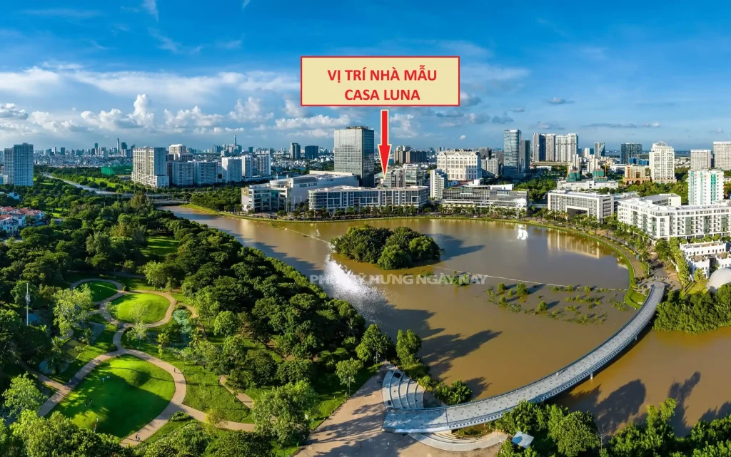 Toàn cảnh Hồ Bán Nguyệt Phú Mỹ Hưng nhìn từ trên cao, thể hiện vị trí Lô CR3 và các landmark Crescent Mall, Cầu Ánh Sao